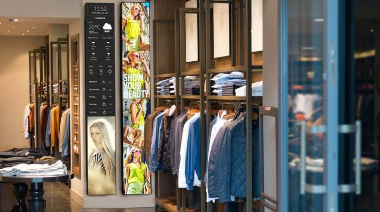 Werbedisplays am Point of Sale vom Digital Signage Anbieter Komma,tec redaction