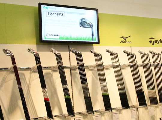 Werbedisplays am Point of Sale des Golf House