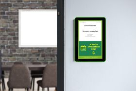 Digitales Türschild am Konferenzraum - Auch als Digitales Namensschild verfügbar