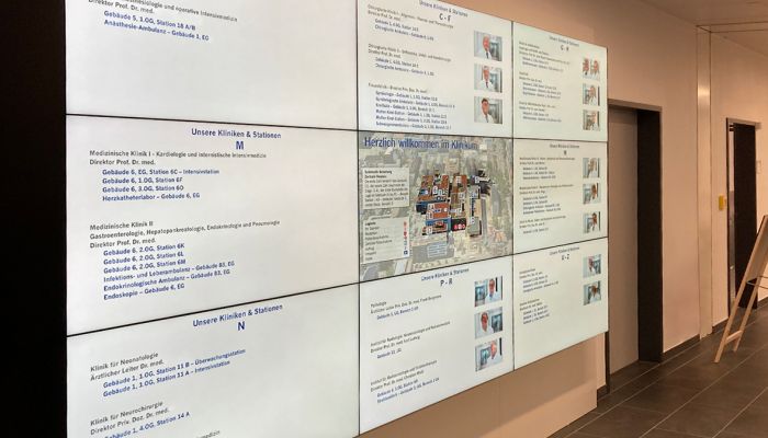 Empfangsmonitore im Kranenhaus