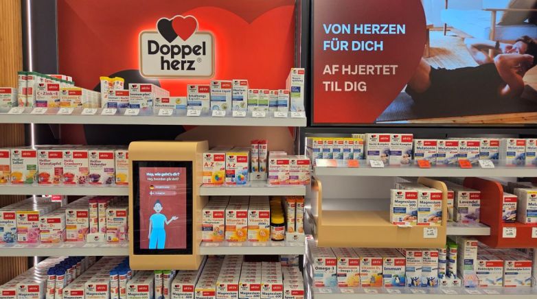 Werbedisplays am Pos mit Video