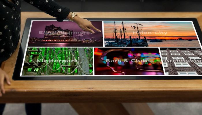 Touch-Displays für eine interaktive Besucherfahrung
