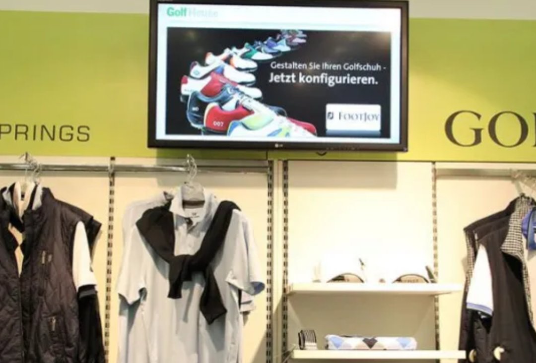 Werbedisplay im Produktbereich vom Einzelhandel