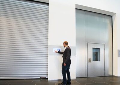 Begrüßungsmonitor bei der Firma Hörmann