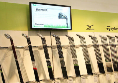 Werbedisplays am Point of Sale des Golf House
