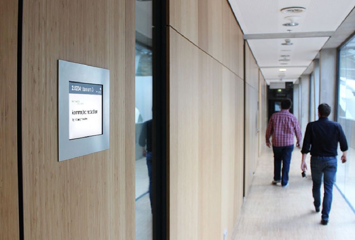 Moderne digitale Türschilder im Kongresszentrum darmstadtium