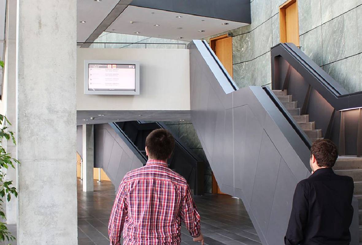 Digitales Wegeleitsystem im Kongresszentrum