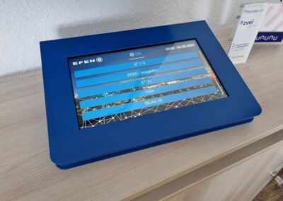 Interaktives Präsentationsmodul, das zur Steuerung von Präsentationen auf einem größeren Bildschirm bei EFEN verwendet wird.