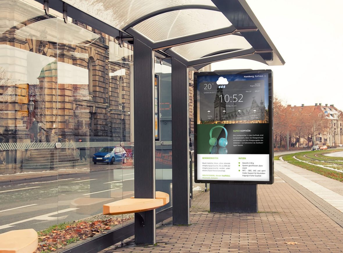 Outdoor Stele mit Außenwerbung digital an der Bushaltestelle