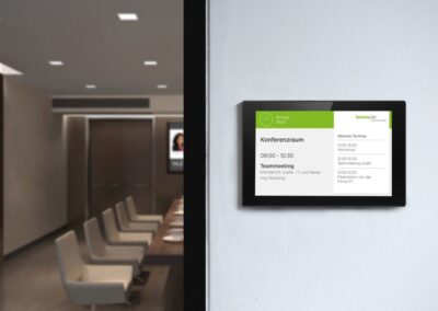 Digitales Türschild