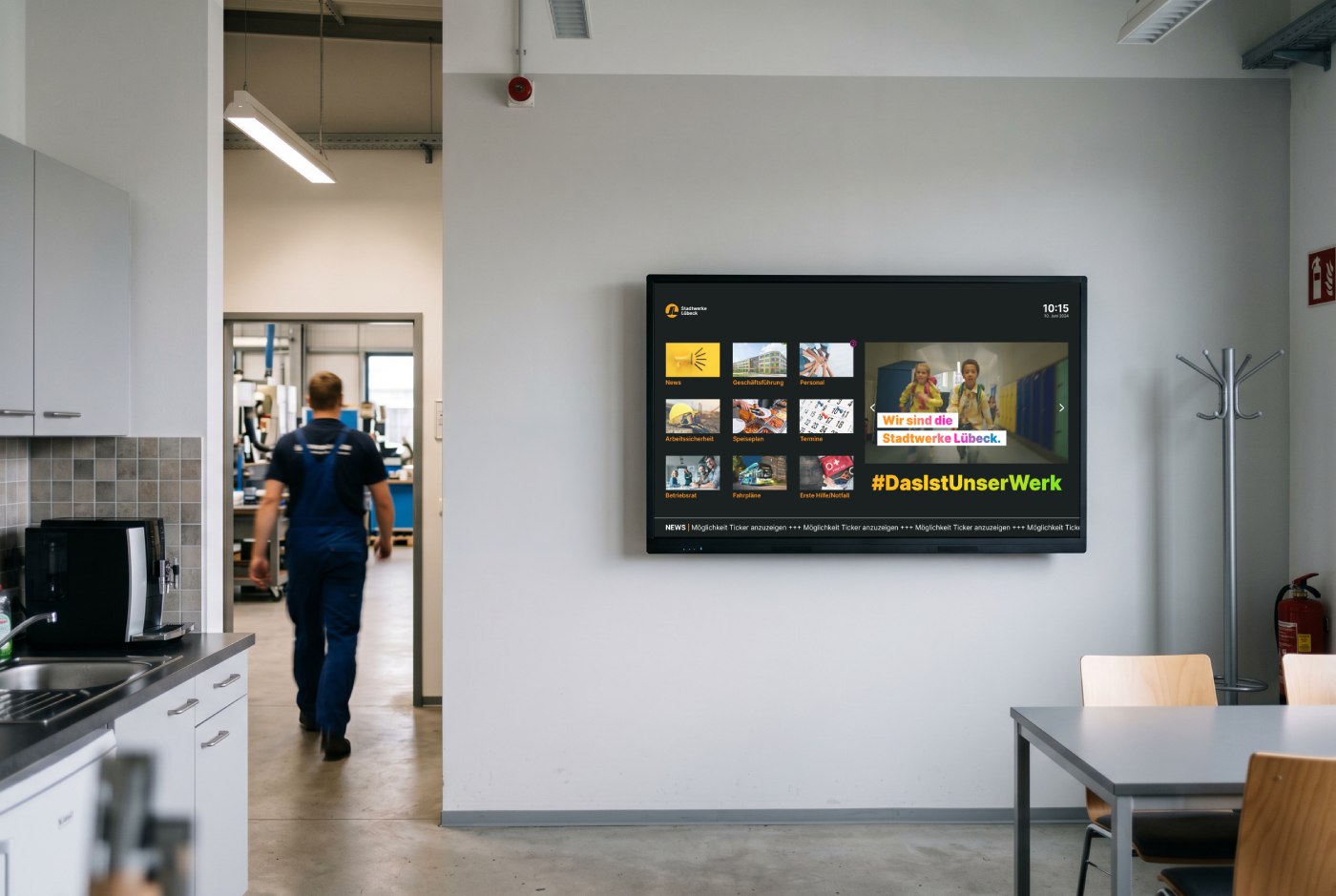 E-Paper Türschilder - Slider Solum 7zoll quer auf dunkler Wand IDlogistics