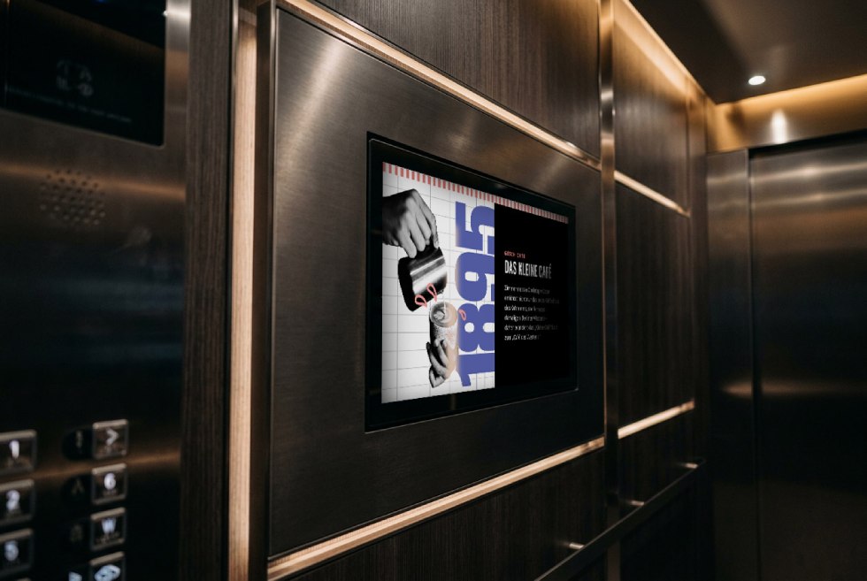 Digital Signage Content - Fahrstuhl- & Rezeptions-Booster Display im Fahrstuhl
